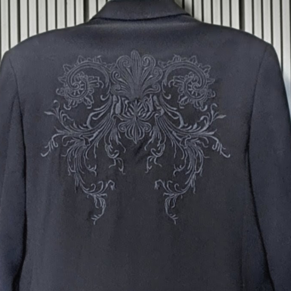 NWOT Pronti Embroidered Blazer
